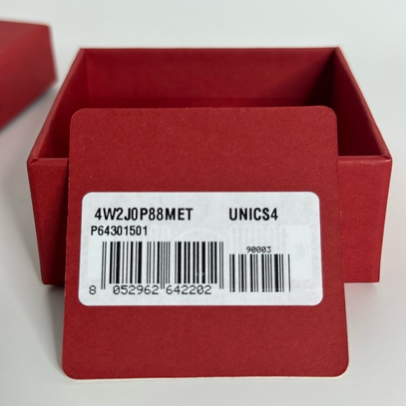 Valentino Garavani Rock Stud Earrings - Picture 9 of 9